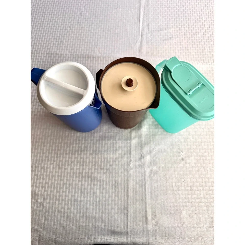 Vintage Tupperware Rubbermaid Pitcher Lot‎ Teal Blue Brown Retro Kitchenware 3pc